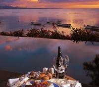 Picturesque Outdoor Dining